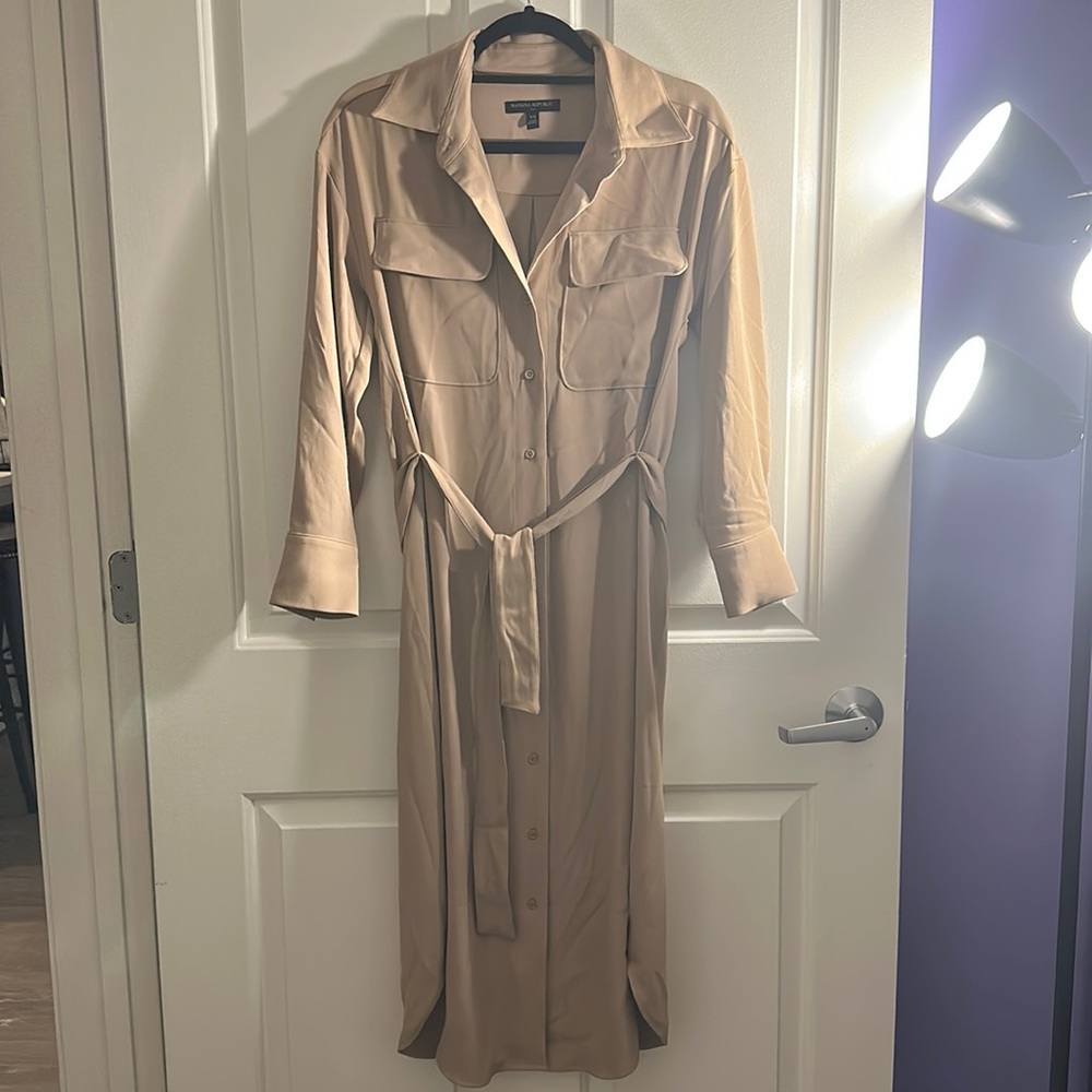 Banana republic beige maxi shirt dress